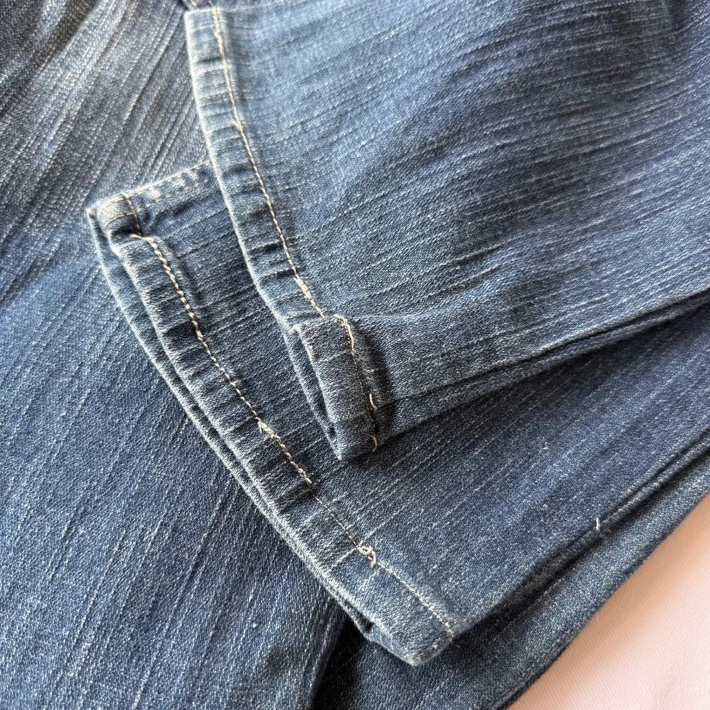 Levis‎ Straight Leg Jeans Medium Wash Blue Denim 32x33 Mid Rise Classic Casual